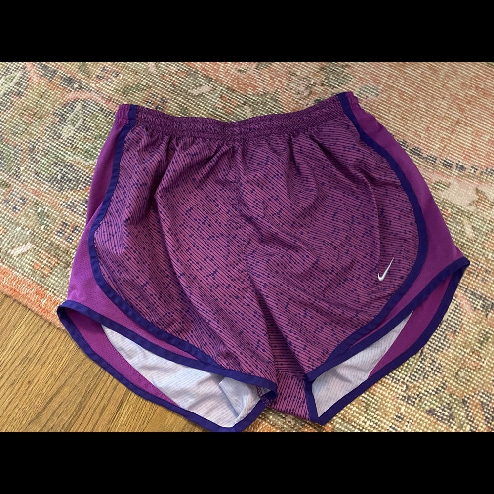 Nike shorts. Like new. Medium.
